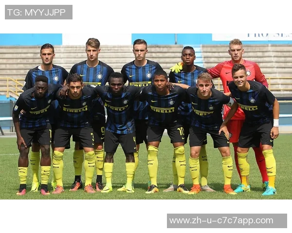 全球最年轻足球天才崛起 两大新星引领未来赛场新风潮 全球最年轻足球天才崛起 两大新星引领未来赛场新风潮